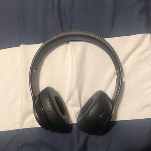 Beats Solo 3 Wireless Headphones